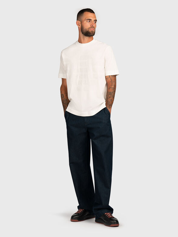 White T-shirt with oval neckline - 2