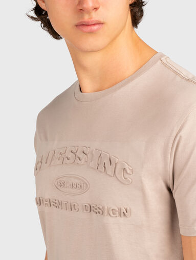GUESS CLUB LOGO T-shirt with embossed design - 5