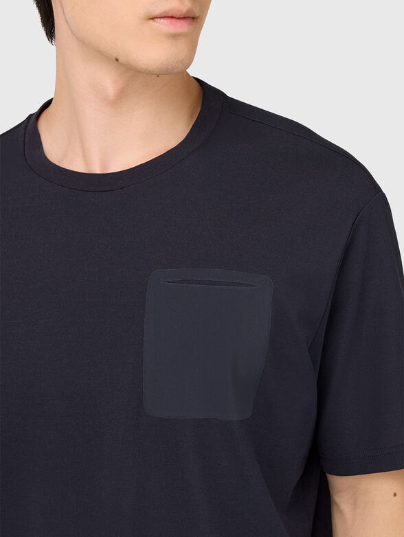 Oval neck T-Shirt with pocket - 4