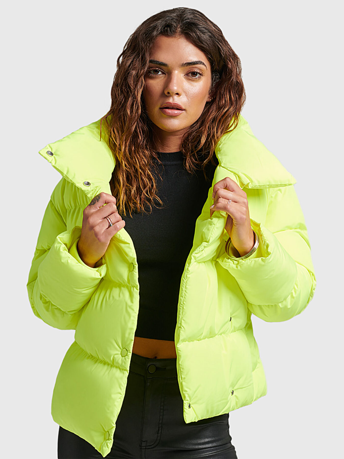 Padded jacket with high collar in fuxia color brand SUPERDRY Globalbrandsstore en
