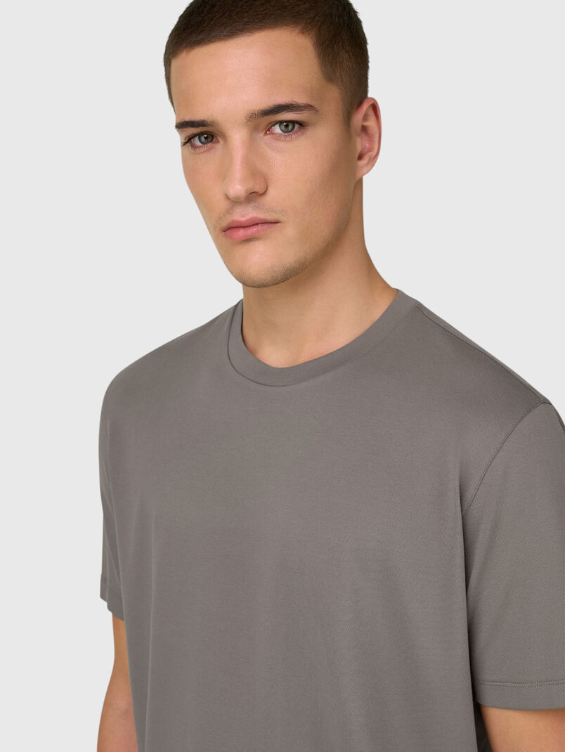 Brown t-shirt - 3