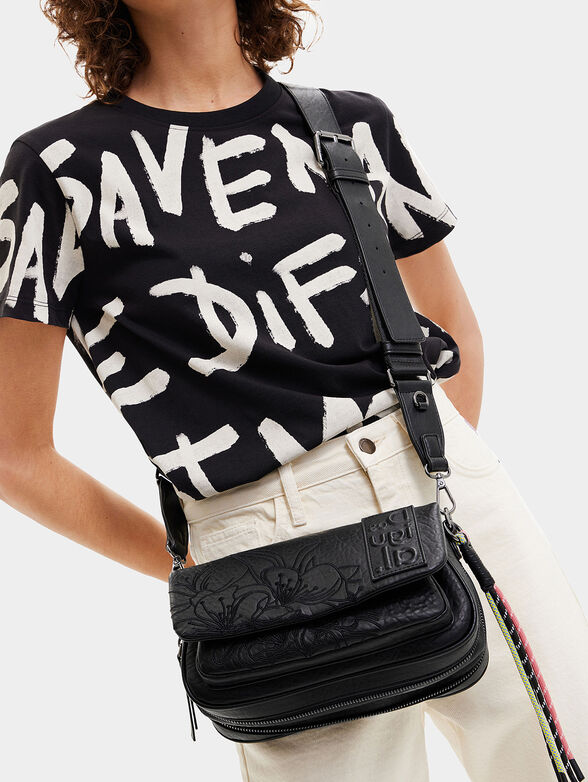 Black crossbody bag with floral embroidery - 2