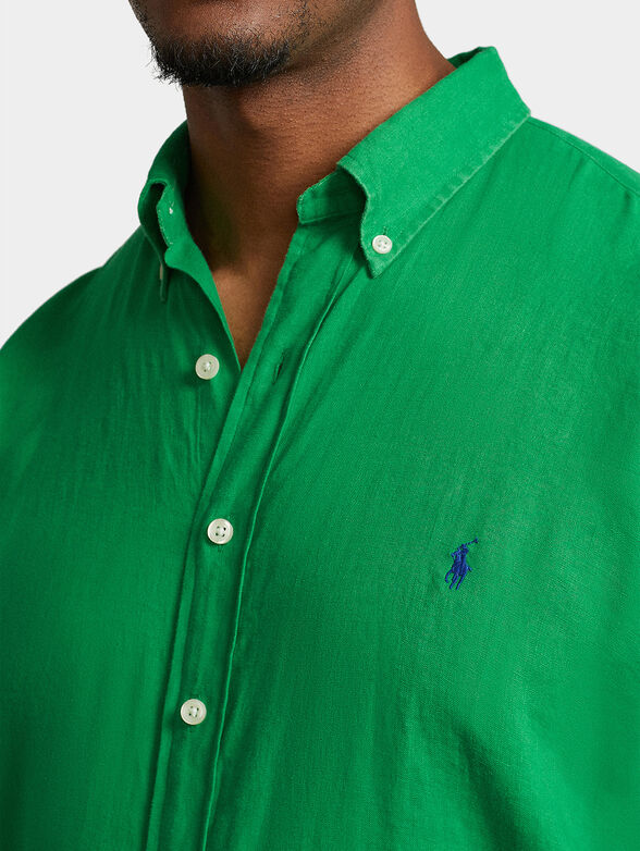Green shirt with logo embroidery - 4