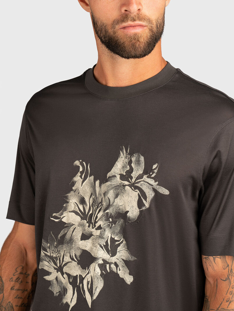 T-shirt with oval neckline - 3