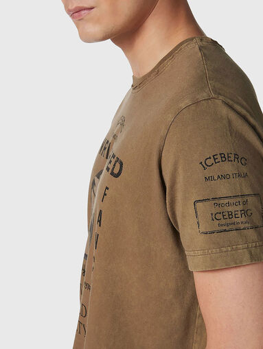 T-shirt with oval neckline - 5