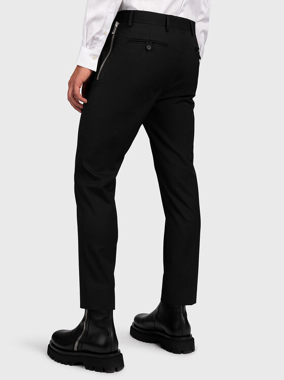 Черен панталон с ципове - 2