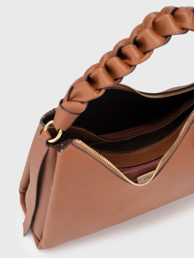 Big leathe leather bag with accent handle - 5