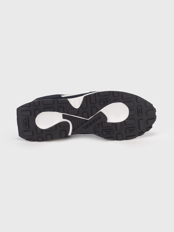 Sports shoes with contrasting logo - 5