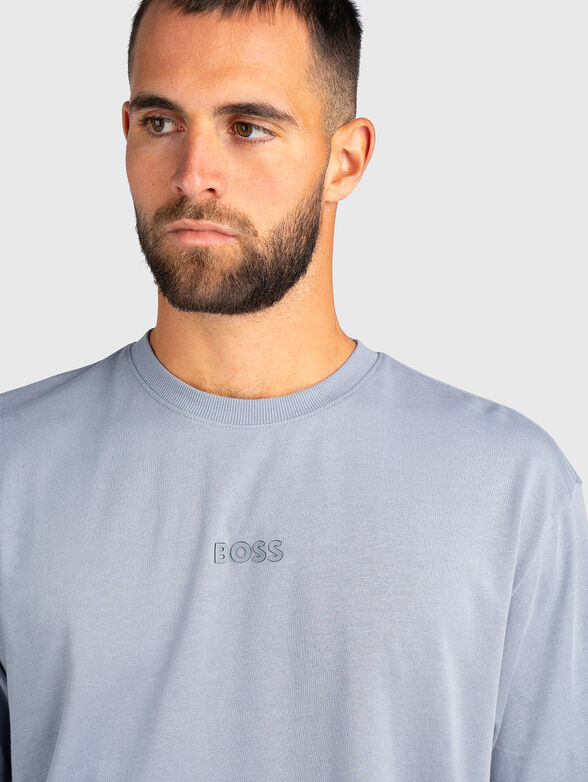 T-shirt with oval neckline in black  - 4