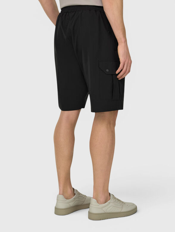 Shorts with an accent pocket - 2