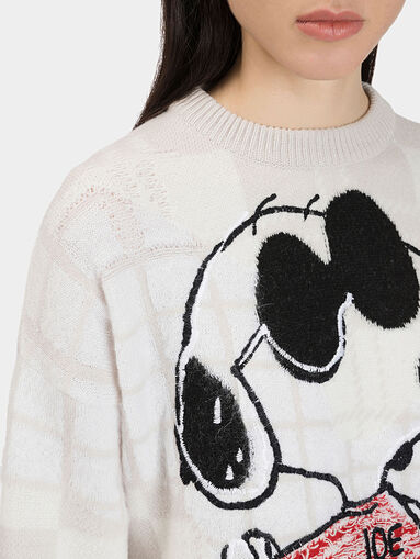 Sweater with Snoopy accent - 3