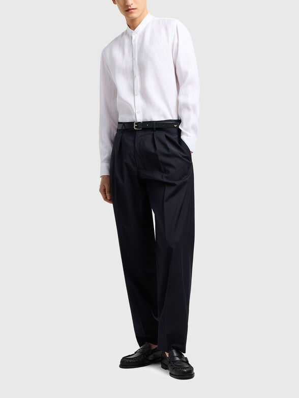Linen shirt with long sleeves in blue - 2