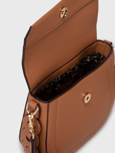 Adjustable strap crossbody bag  - 5