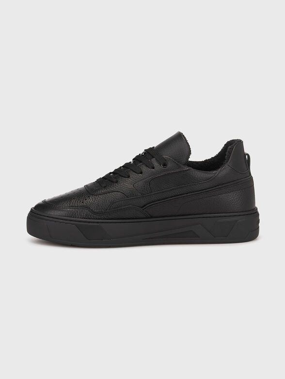 Black sports shoes - 4