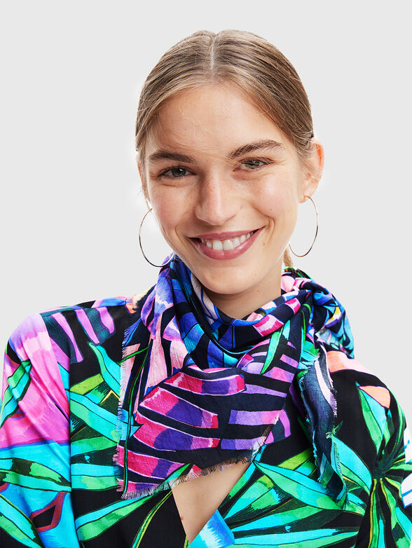 BEACH TIME scarf with flroal print - 2