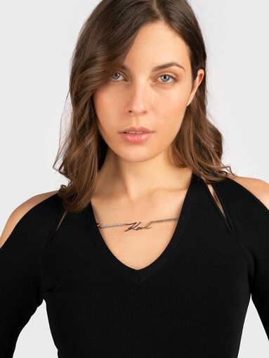 Slim dress with cut-out details - 4