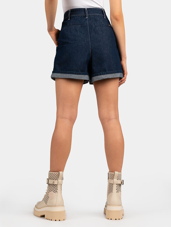 Denim shorts with metal logo detail - 2