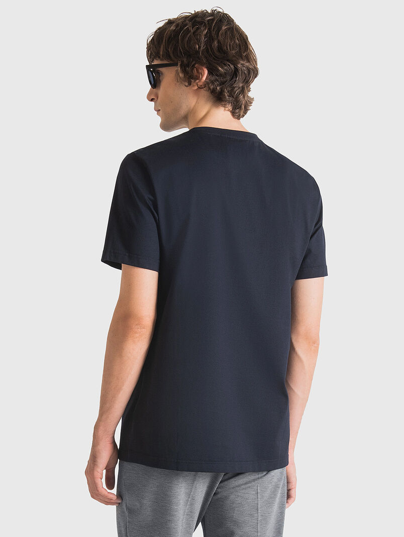 Black cotton T-shirt with logo accent - 3