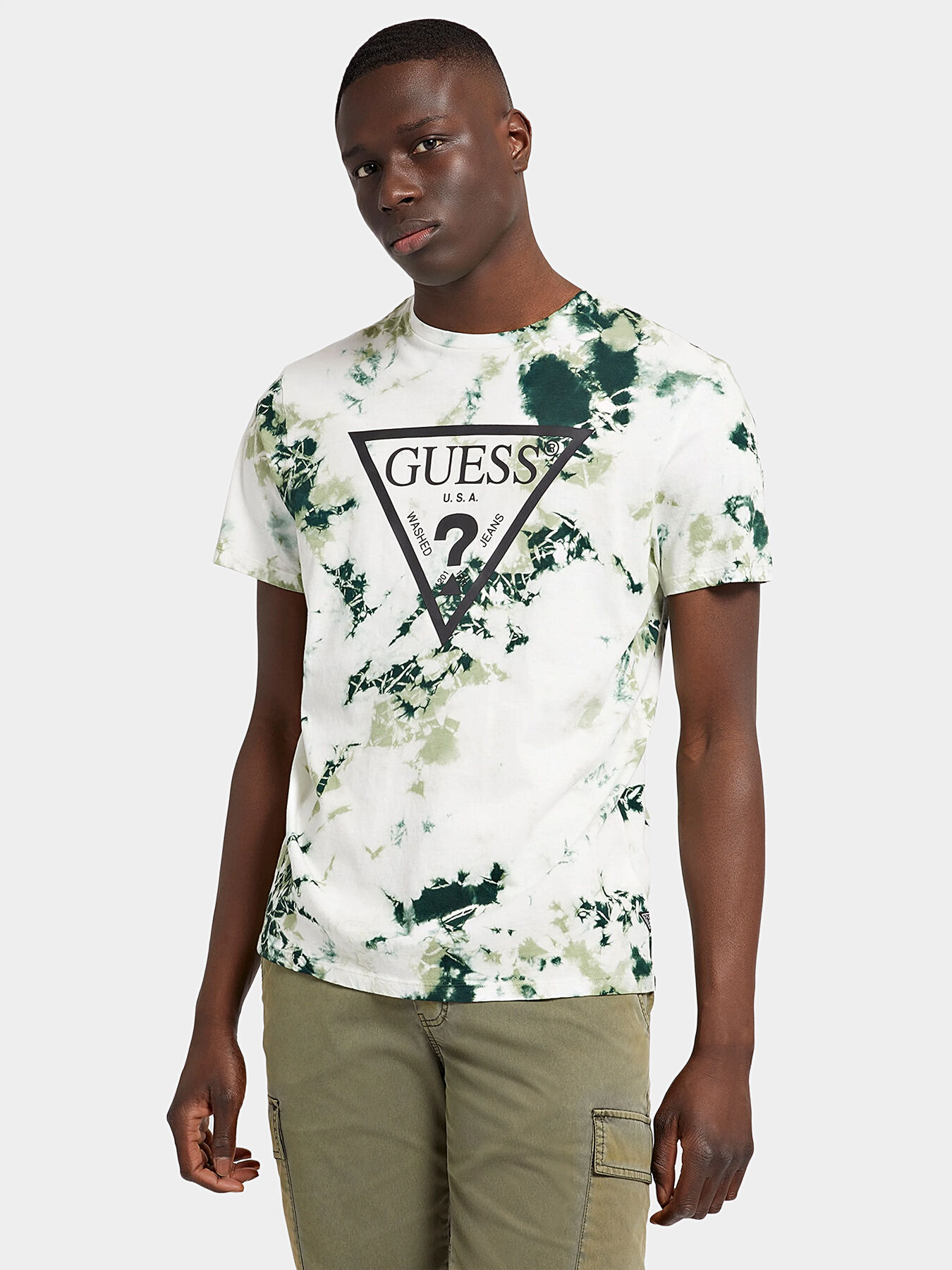 Cotton T shirt with tie dye effect brand GUESS Globalbrandsstore en