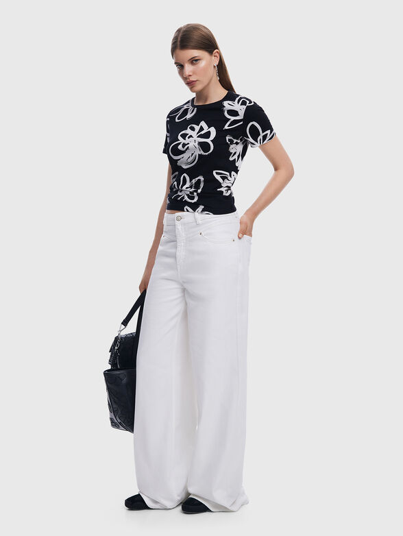 T-shirt with oval neckline and print - 1
