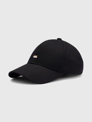 Hat with logo accent  - 4