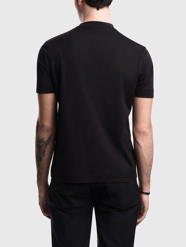 Cotton T-shirt with a round neckline - 3