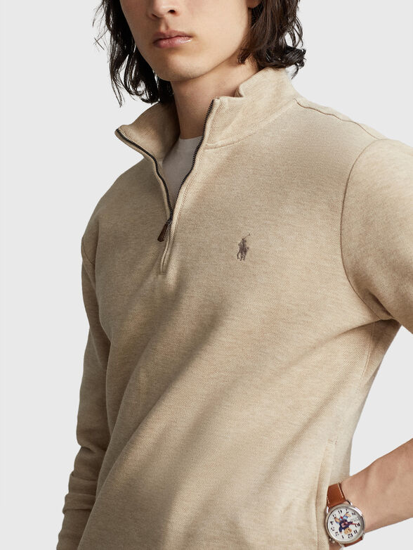 Beige sweatshirt with zip  - 4