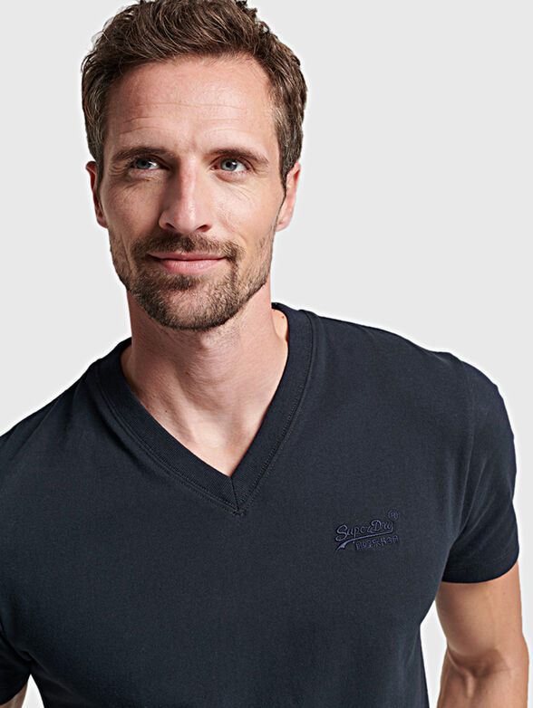 Black t-shirt - 6