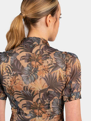 Short dress with floral print - 4