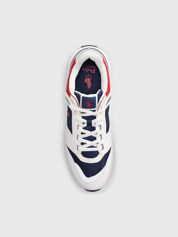 Sports shoes with contrasting details - 4