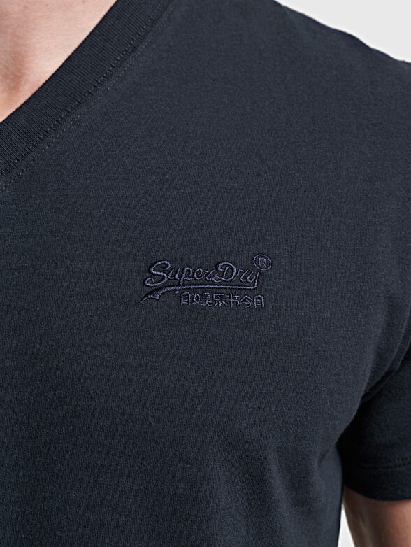 Black t-shirt - 3