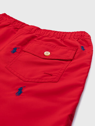 Red shorts with logo effect - 5
