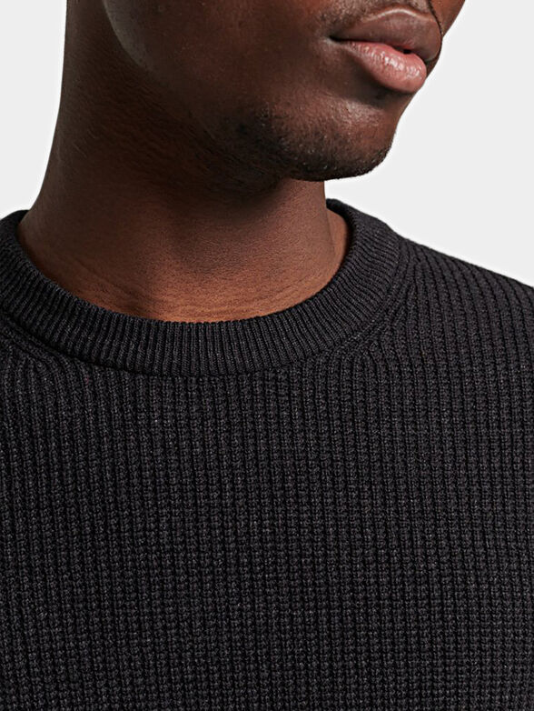 Black textured sweater - 2