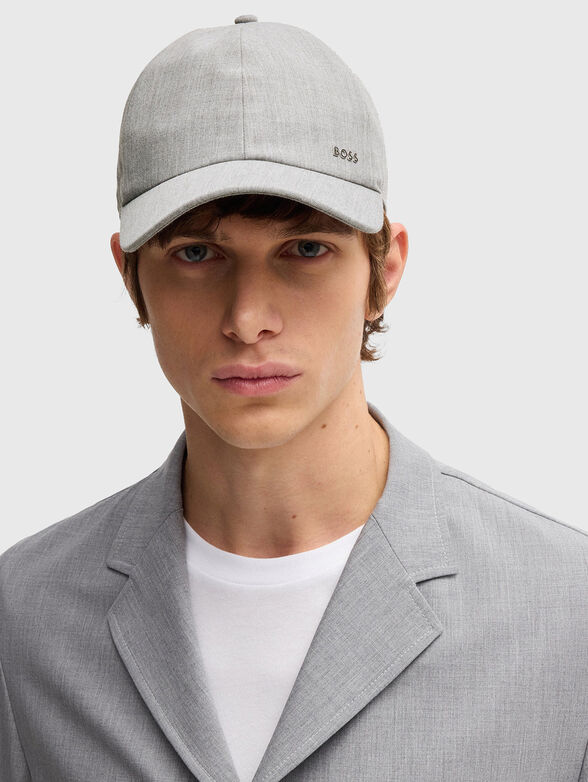 Baseball cap with logo - 2