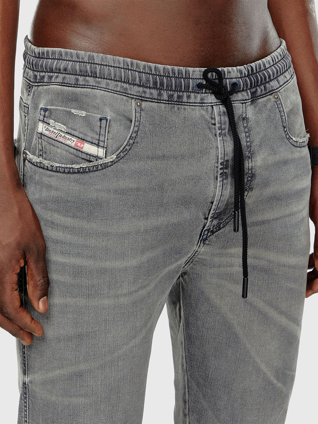 2060 D-STRUKT JOGG jeans brand DIESEL — Globalbrandsstore.com/en