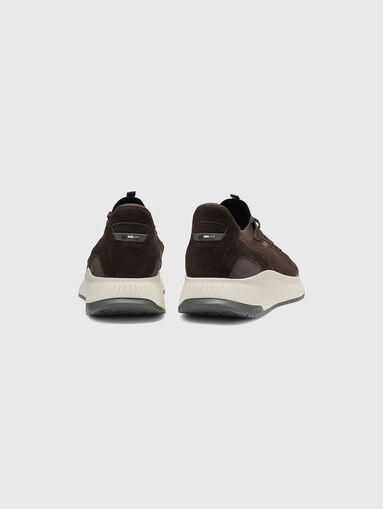 Black sports shoes with logo - 4