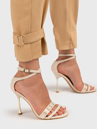 NEW MARZIA cargo trousers with soft texture - 4