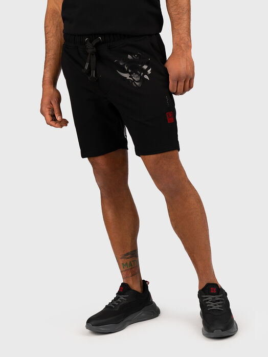 GMSH017 printed shorts in black 
