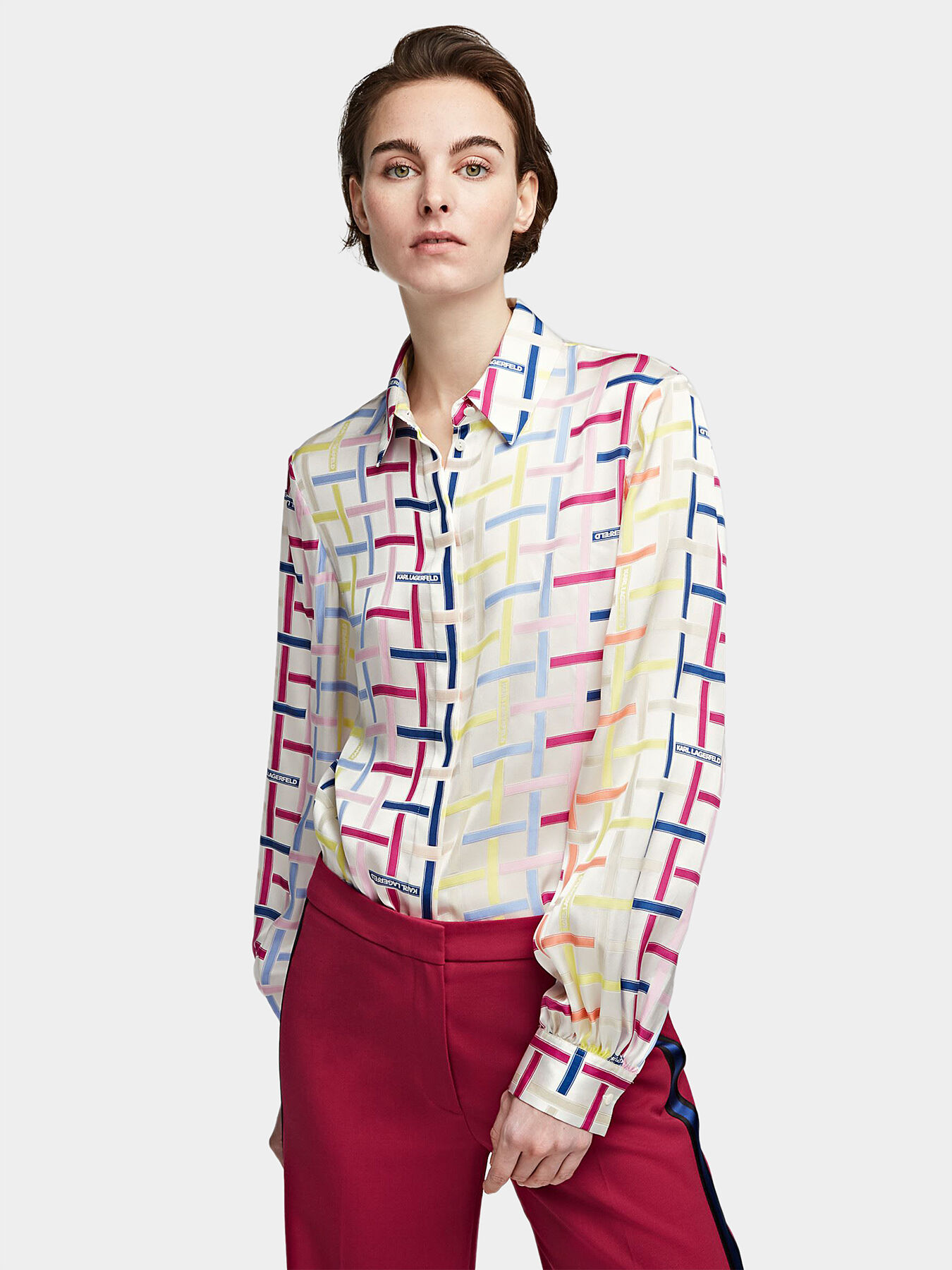 KARL LAGERFELD パッチ ドローストリング フーディ 【関税込】 KL246W1326-521FW24(1).jpg?sw=