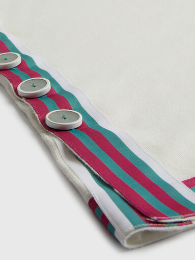 Sweater with multi-colored detail - 5