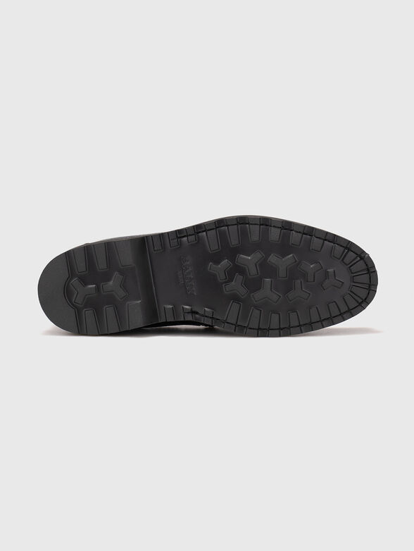 Black leather shoes - 5