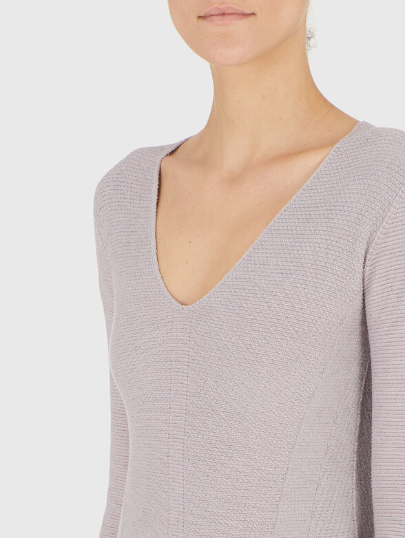 V-neck sweater - 4