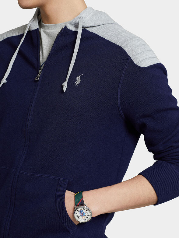 Sweatshirt with hood and zip - 3