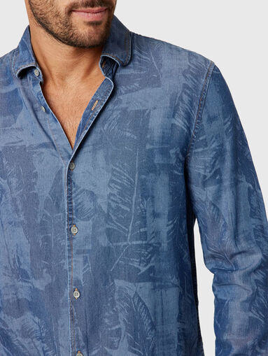 Denim shirt with print - 4