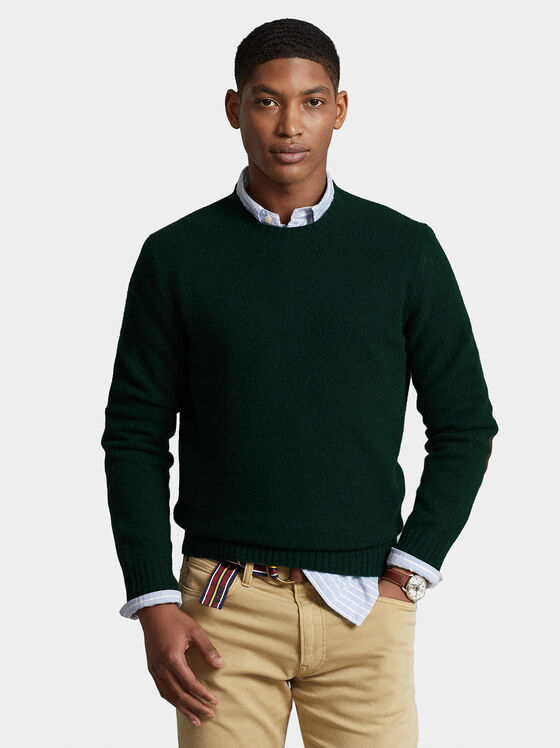 Тъмнозелен пуловер с патчове на ръкавите - 1