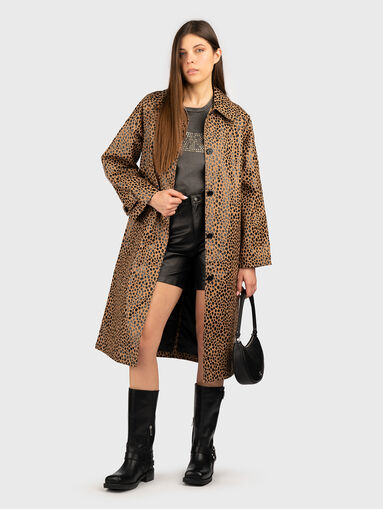 Coat with animal print - 5