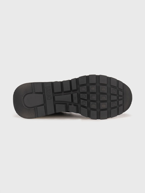 Sneakers with logo details - 5