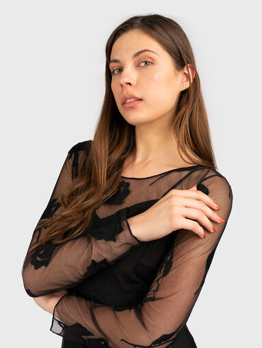 Long black dress with floral details - 3