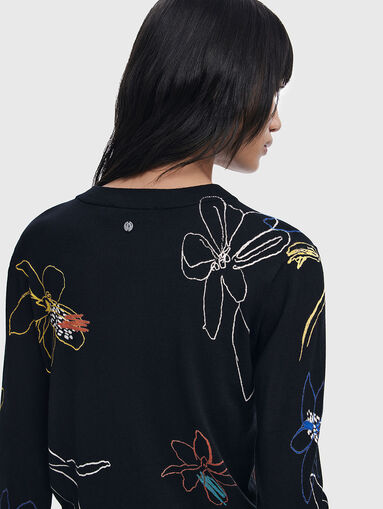 ARTY sweater with floral accents  - 4