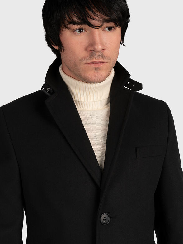 Coat with a detachable lining - 6